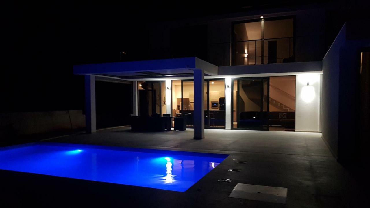Seaside Villa At 普瑞兹巴 外观 照片